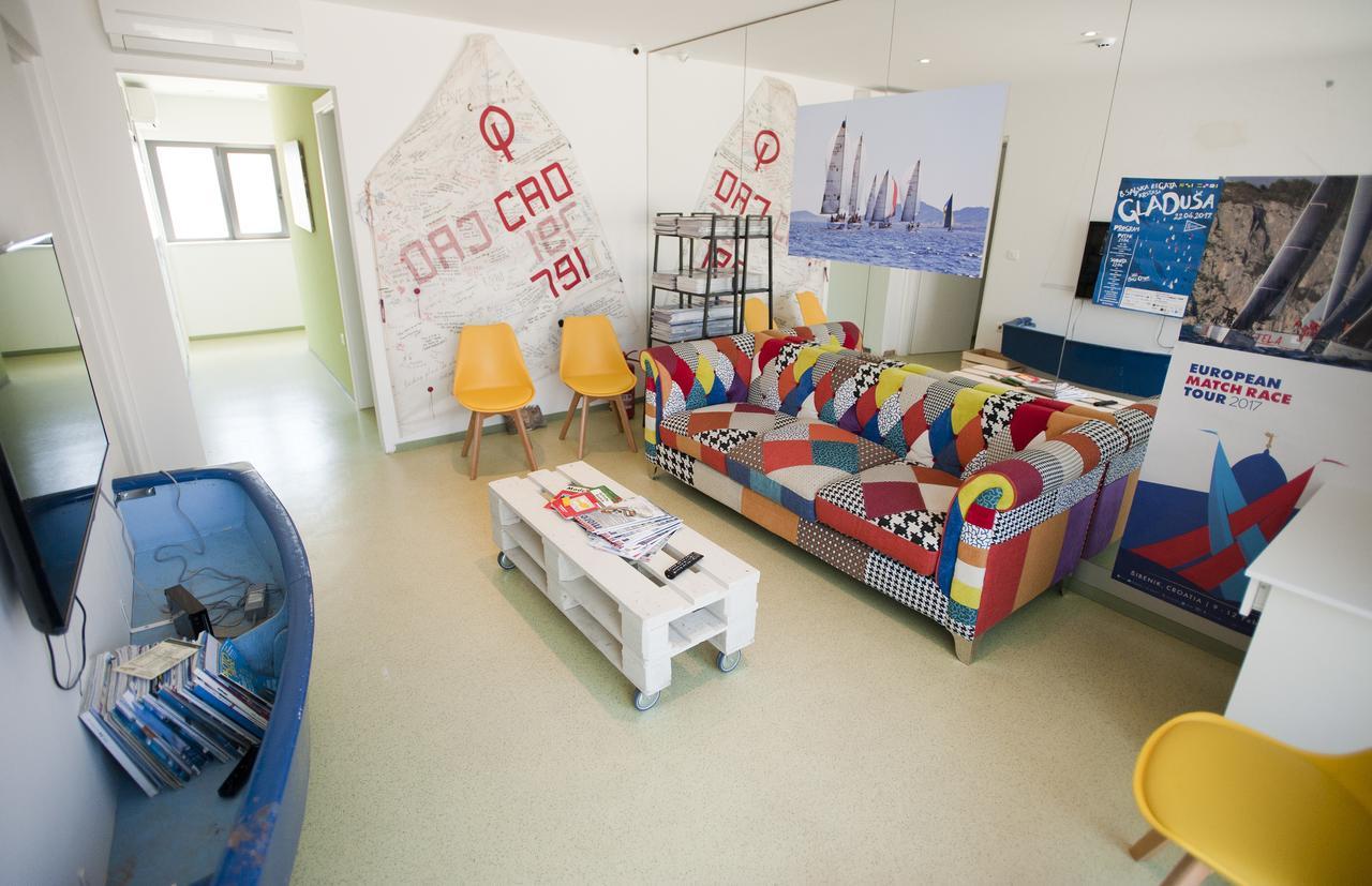 Hostel Windward