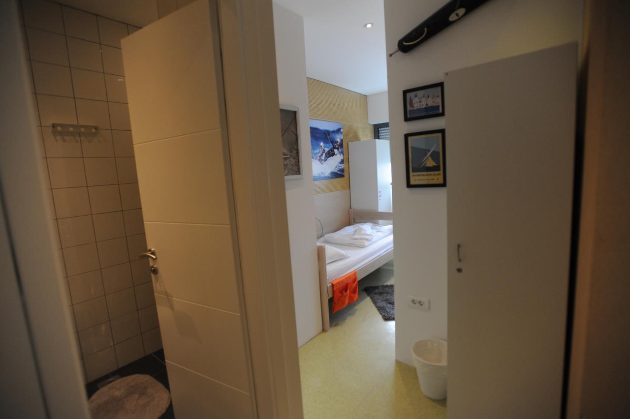 Hostel Windward